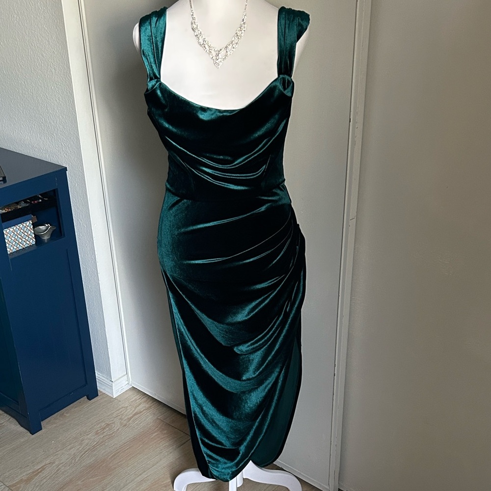 ASOS Sleeveless Teal Green Velvet Cowl Neck Ruched Formal Prom Evening Dress